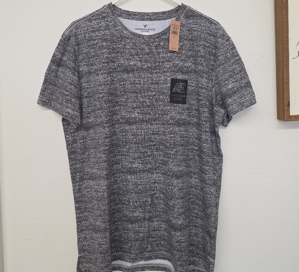 American Eagle Outfitters Men's Heathered Charcoal and White Short Sleeve Shirt